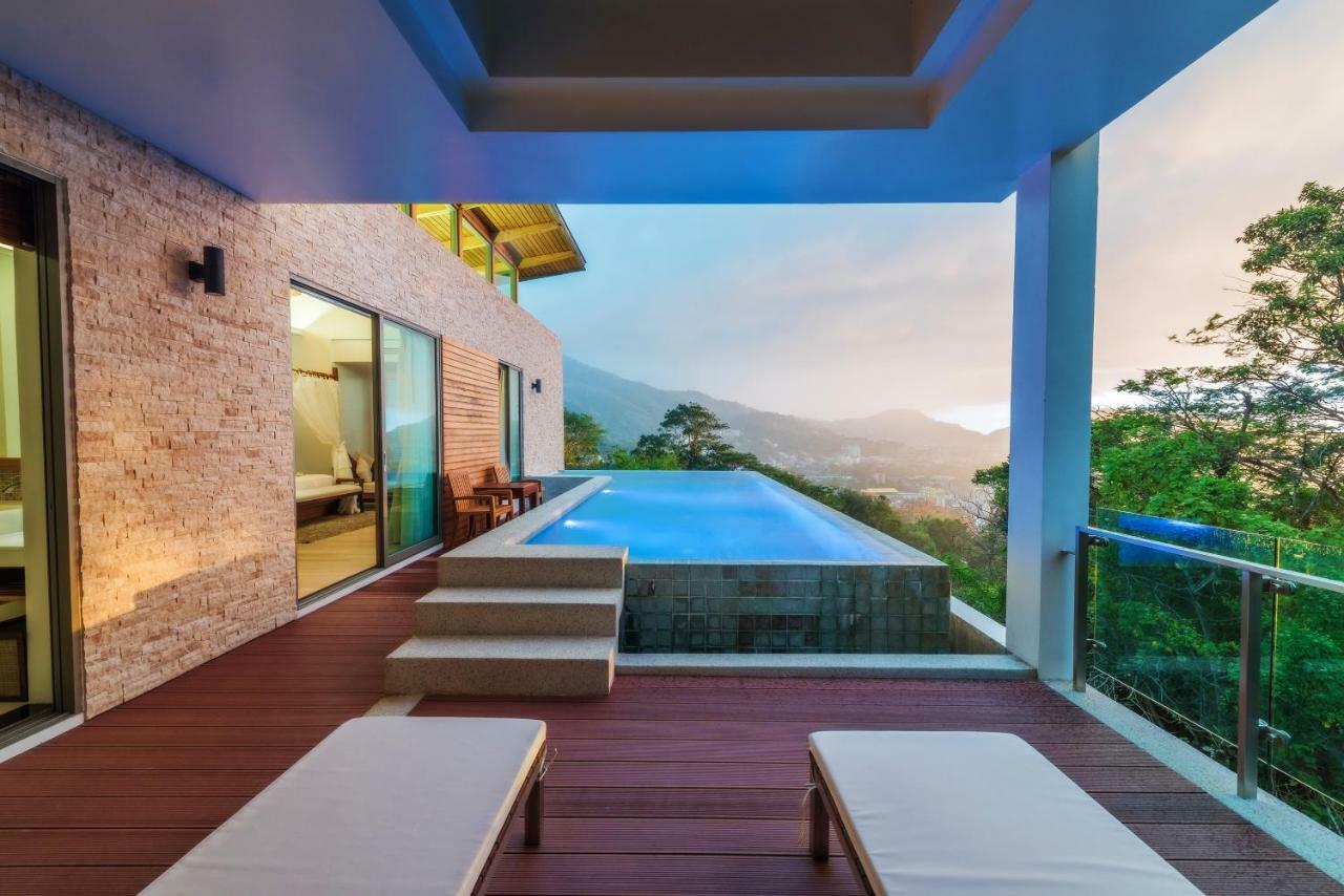Wyndham Sea Pearl Resort, Phuket Patong Exterior foto The view from the pool at the 1881 Heritage