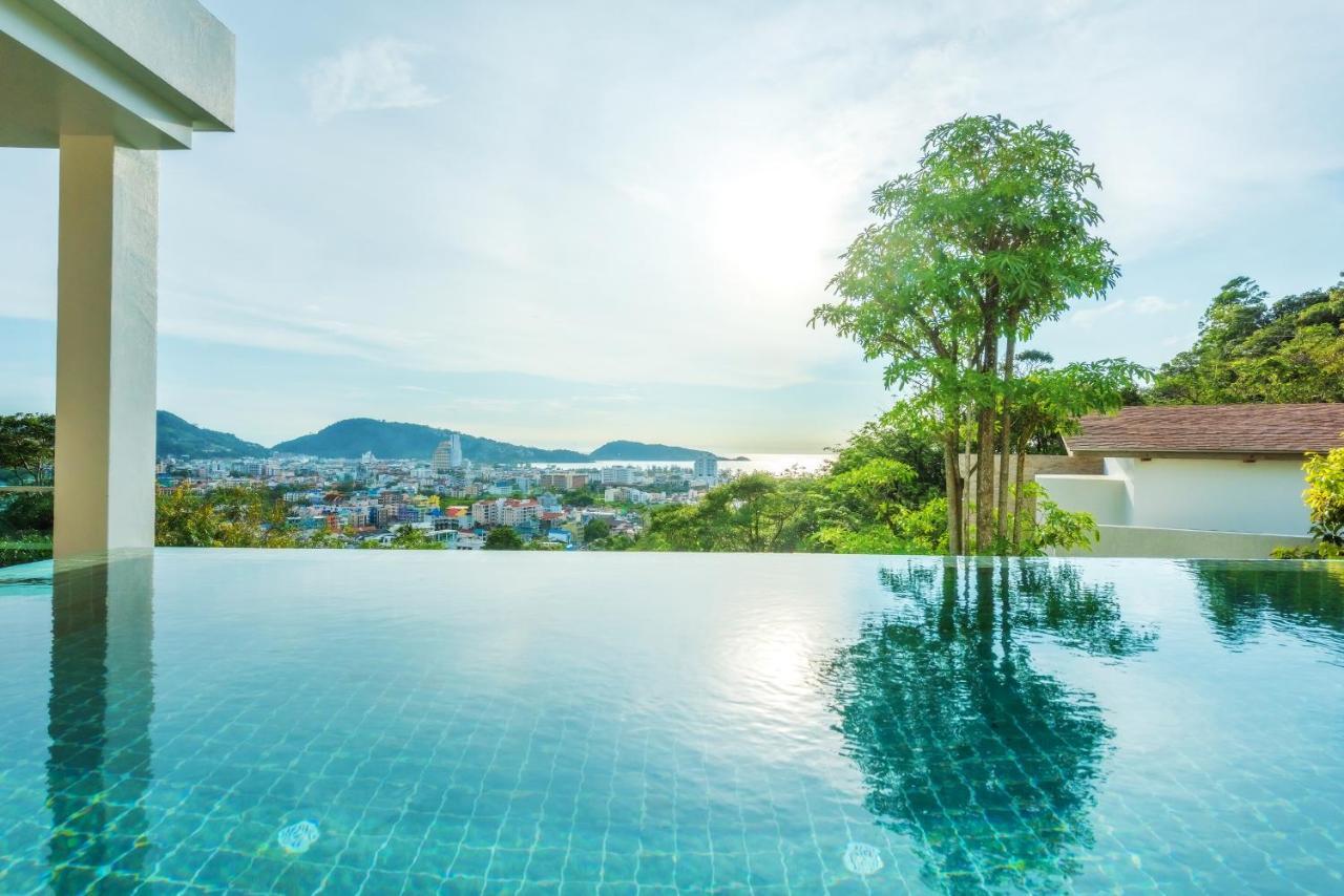 Wyndham Sea Pearl Resort, Phuket Patong Exterior foto Infinity pool in Phuket, Thailand